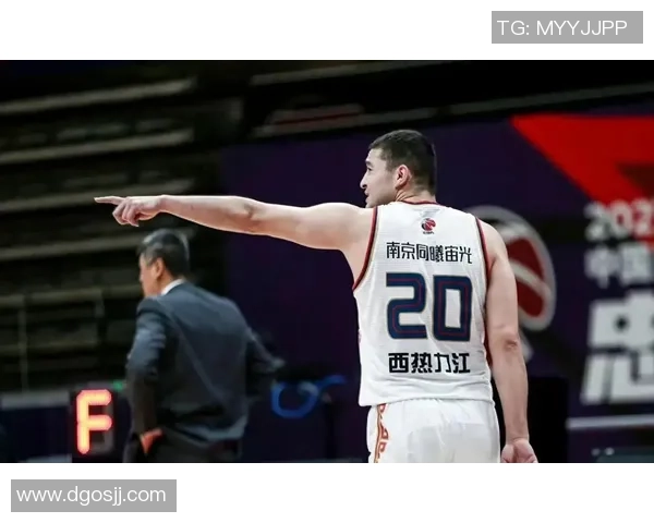 西热力江的篮球梦想与成长之路探秘与启示